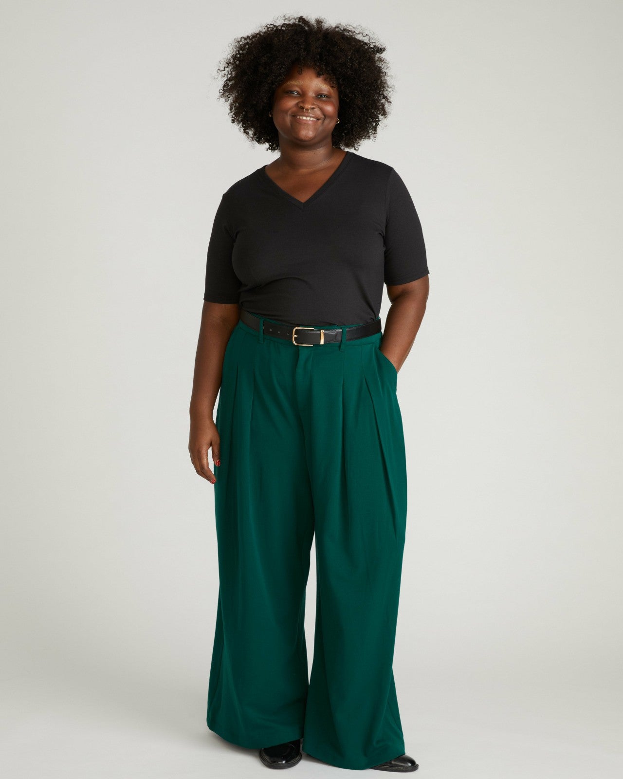 Maia Stovepipe Sleeve V Neck Tee - Universal Standard