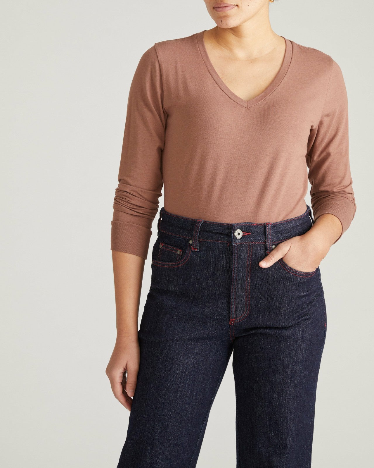 Long Sleeve V Rex - Universal Standard